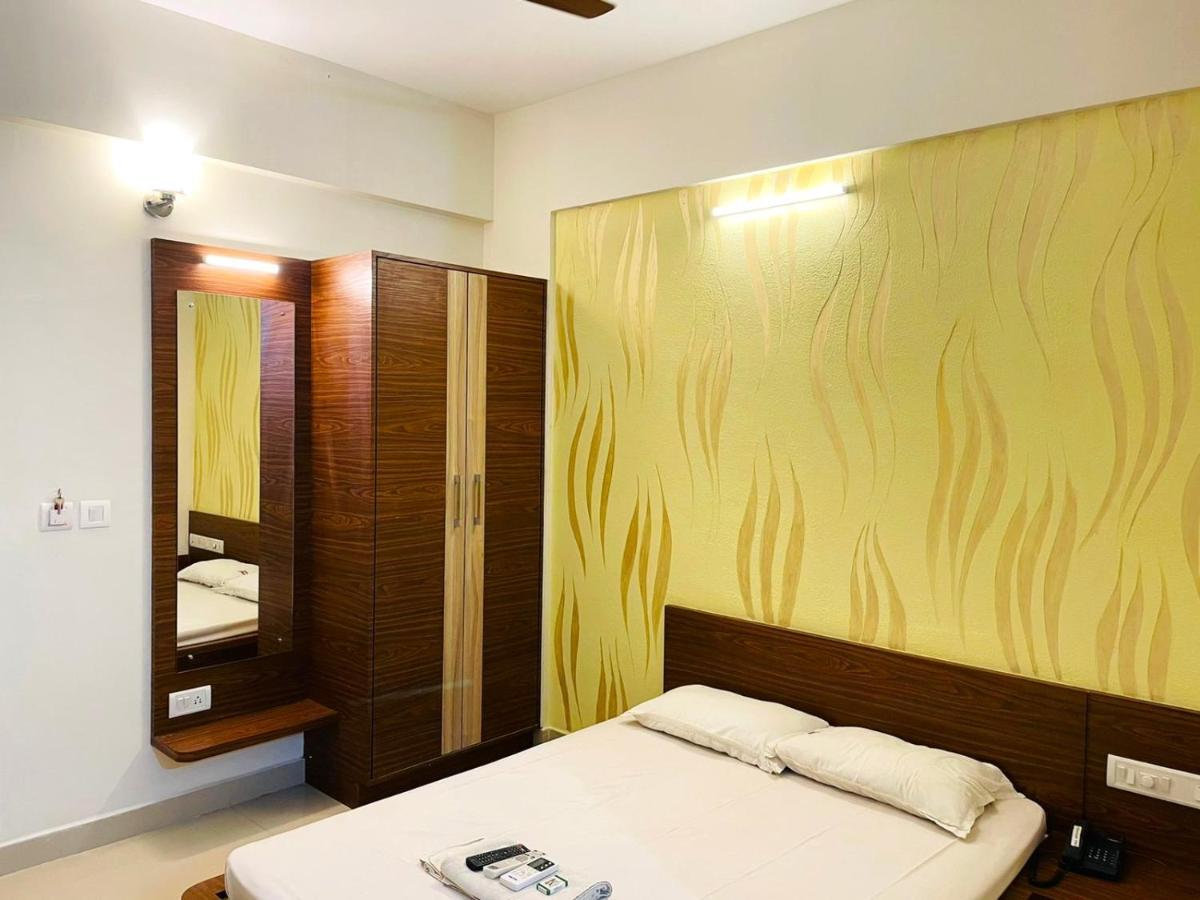 Hotel Radha Pangala Esterno foto