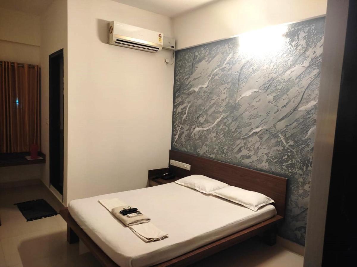 Hotel Radha Pangala Esterno foto