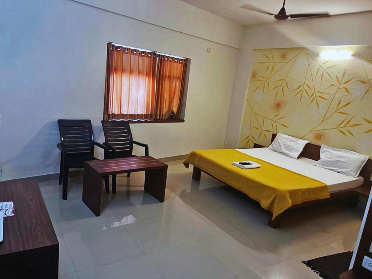 Hotel Radha Pangala Esterno foto